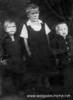 Эмма, Мария и Генрих Кремер.с. Нижняя Водянка. Фото 1935 г.