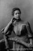 Семнадцатилетняя София Беллер (№ 17) перед замужеством в дом Идтов. В то время она была в услужении в Саратове у богатых горожан. Фото 1912 г.