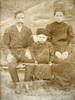 Семья Герлингер.с. Орловское. Фото ок. 1910 г.Иван Иванович Герлингер (в центре) со своими родителями. И.И. Герлингер - дедушка Алёны Герлингер,родился 24 сентября 1908 г. в с. Орловское.
