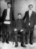 Три товарища из села Зельман.Фото 1917 г.На фото слева Дитцель Амбросиус (Ditzel Ambrosius, 1898-1957).Фотоснимок сделан 5 января 1917 г. Через несколько месяцевАмбросиуса призовут в царскую армию и отправят на Юго-Западный фронт.