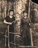 Моя мама, Агата Емельяновна Бутт-Винтер (слева), со своей подругой Мартой.г. Красноуральск, Свердловская область. Фото 1947 г.