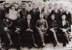 Правление колхоза с. Ней-Бальцер Франкского кантона АССР НП.Фото 1930-х гг.Во втором ряду, второй справа - дед Виктора Майера по материнской линии, Карл Кейлер.