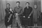 Бывшие жители села Ней-Денгоф.Фото конца 1950-х - начала 1960-х гг.Фамилии людей, изображенных на фото, неизвестны.