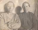 Моя бабушка Зикк (Ридель) Мария Петровна (слева). Саратов, 1934 г.